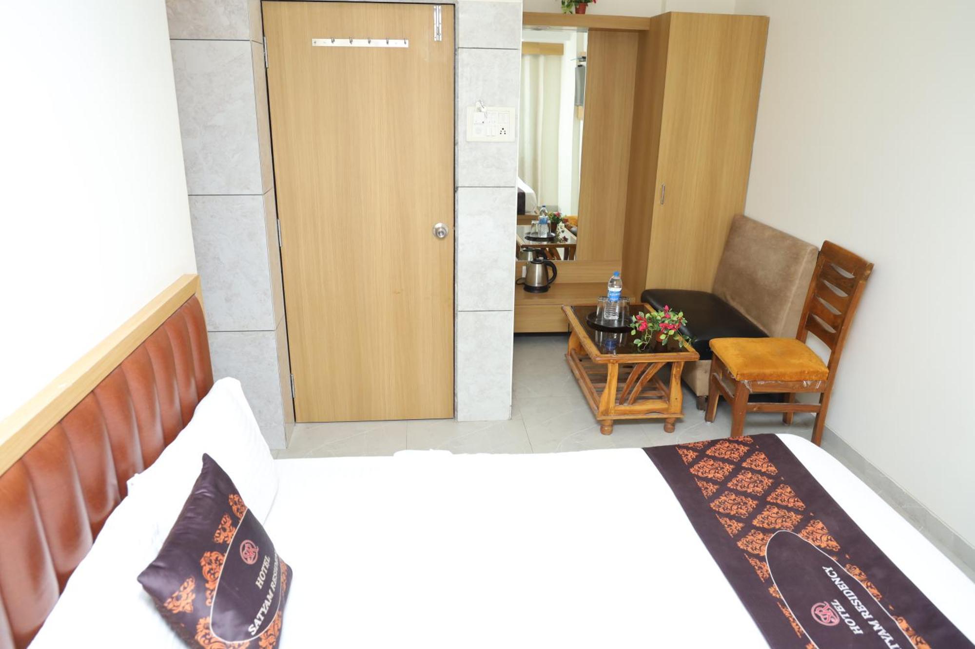 Hotel Satyam Residency Navi Mumbai Ngoại thất bức ảnh