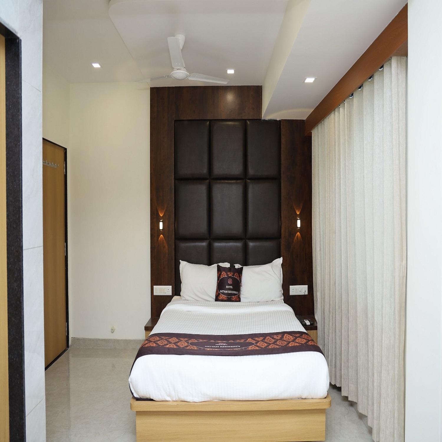 Hotel Satyam Residency Navi Mumbai Ngoại thất bức ảnh